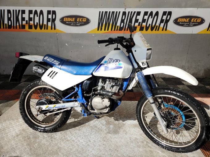 SUZUKI DR 125 4