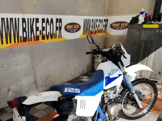 SUZUKI DR 125 4
