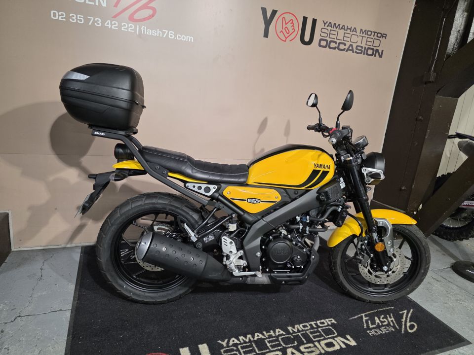 YAMAHA XSR 125 4