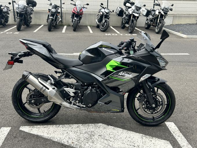 KAWASAKI NINJA 400 4