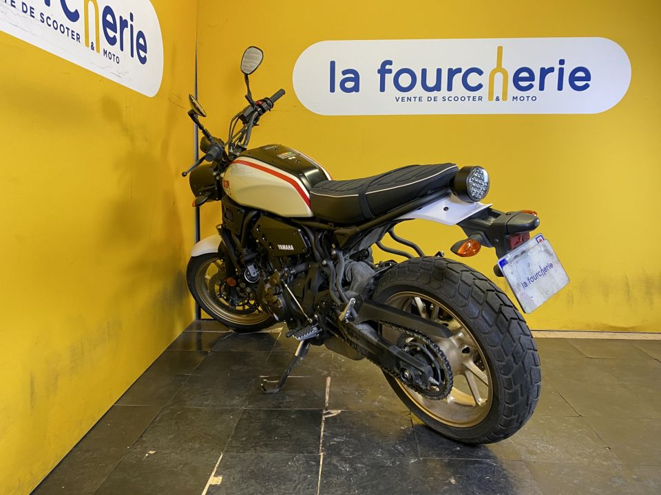 YAMAHA XSR 700 ABS 4