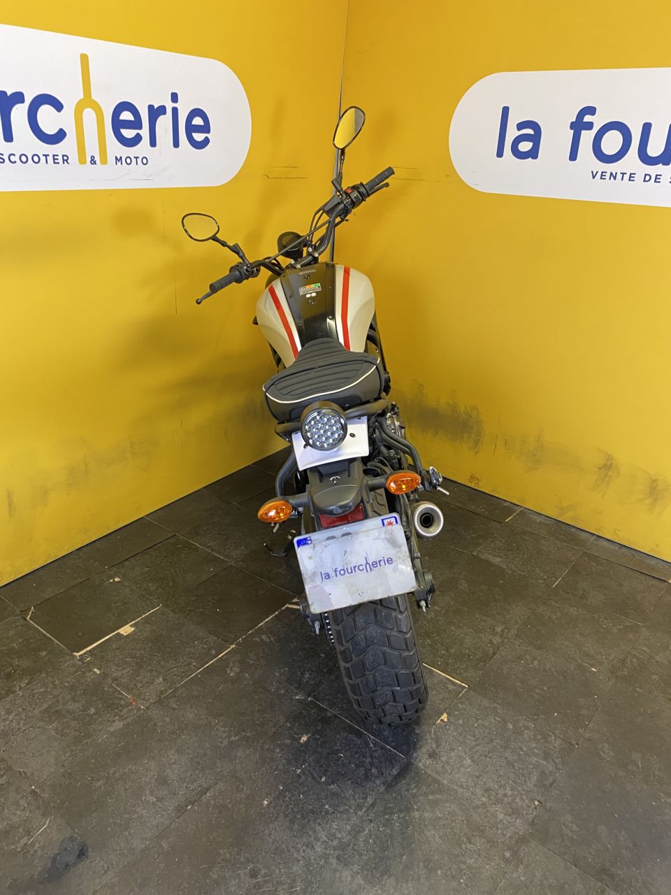 YAMAHA XSR 700 ABS 4