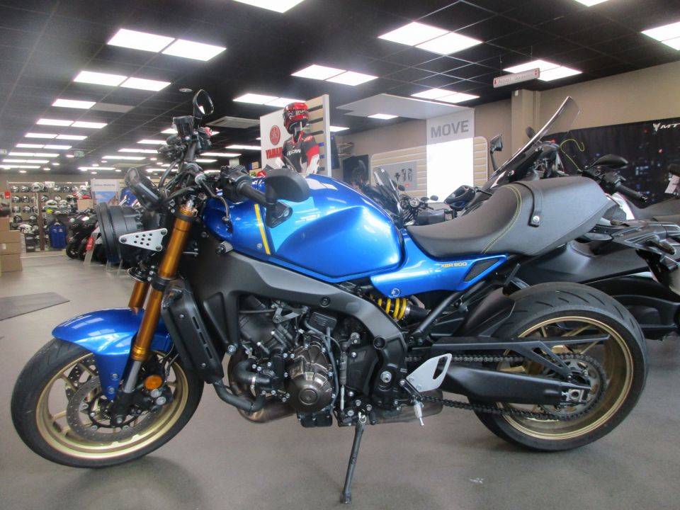 YAMAHA XSR 900 4