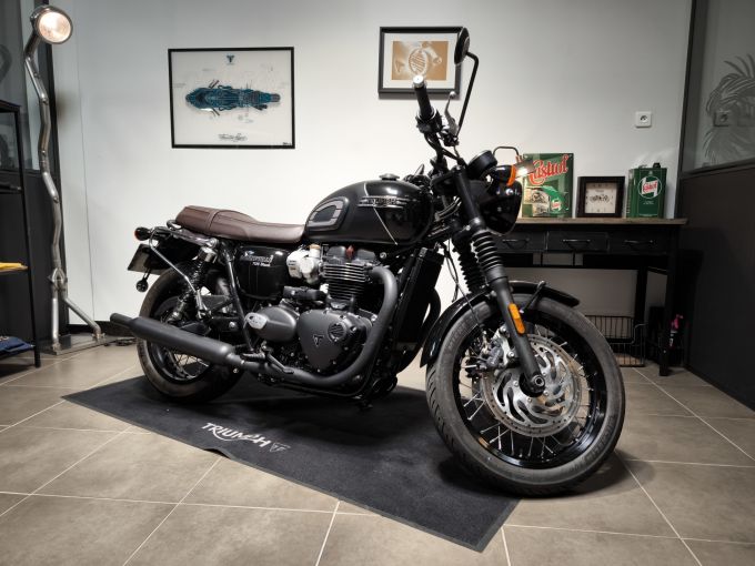 TRIUMPH Bonneville T120 Black 4