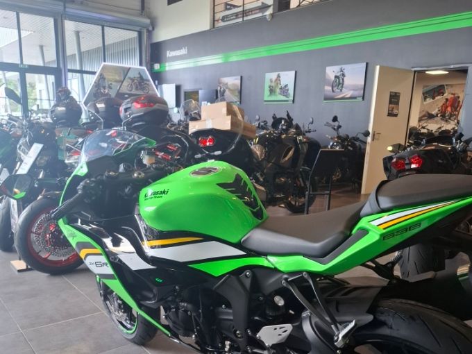 KAWASAKI ZX-6R 636 4