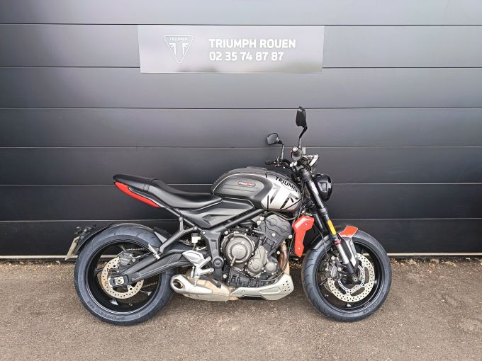 TRIUMPH TRIDENT 660 4