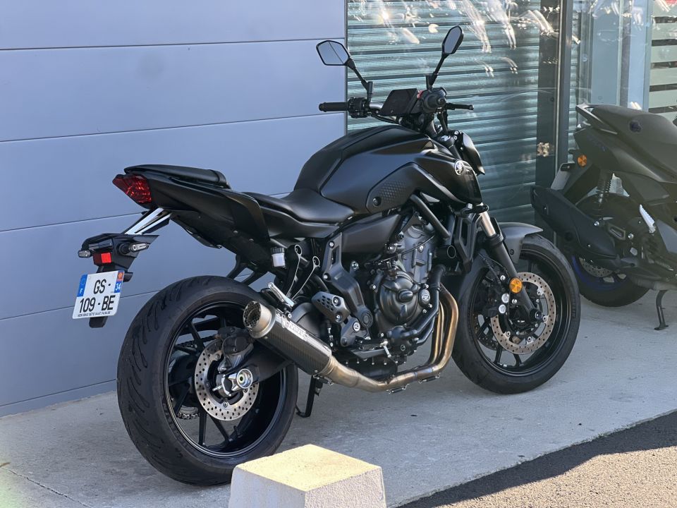 YAMAHA MT-07 (47.5CV) 4