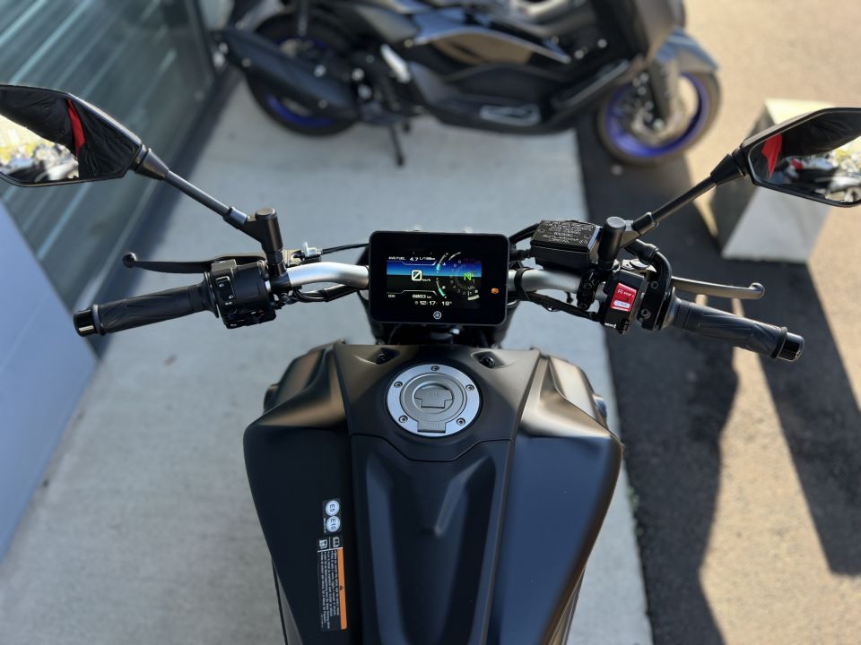 YAMAHA MT-07 (47.5CV) 4