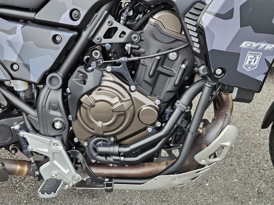 YAMAHA XTZ TENERE 700 4