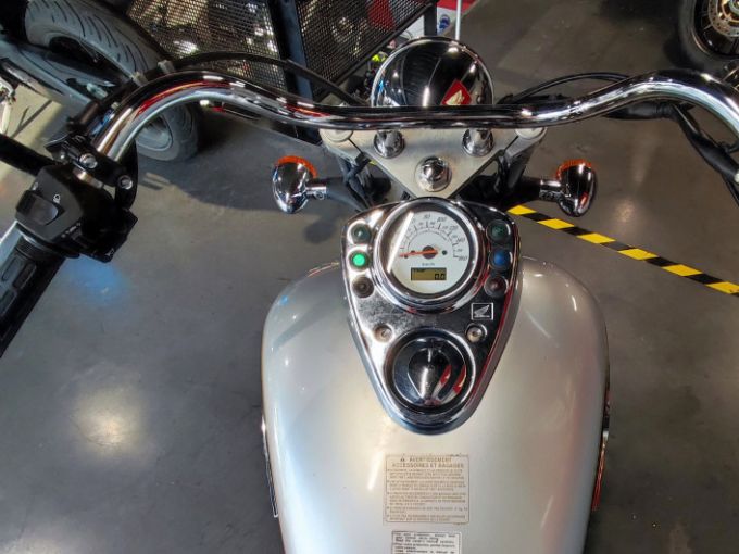 HONDA SHADOW 125 4
