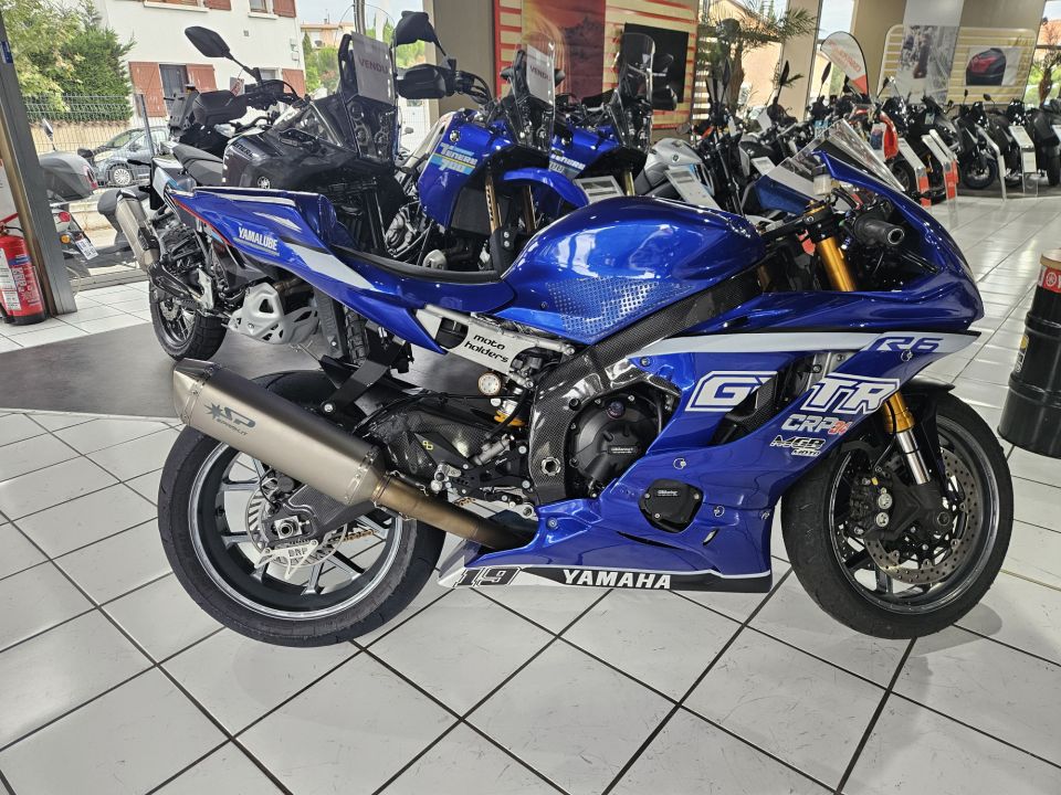 YAMAHA YZF-R6 4