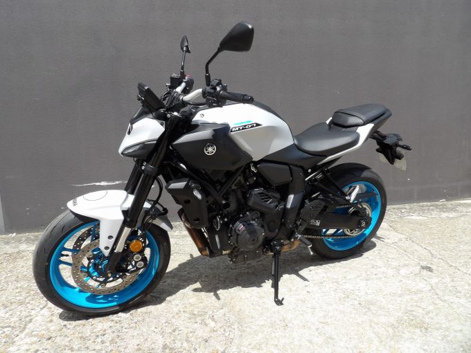 YAMAHA MT-07 Y-AMT 4