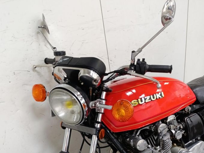 SUZUKI GSE 750 4