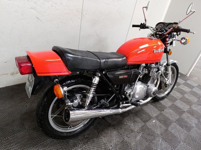 SUZUKI GSE 750 4
