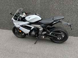 TRIUMPH 	DAYTONA 660 - 2024