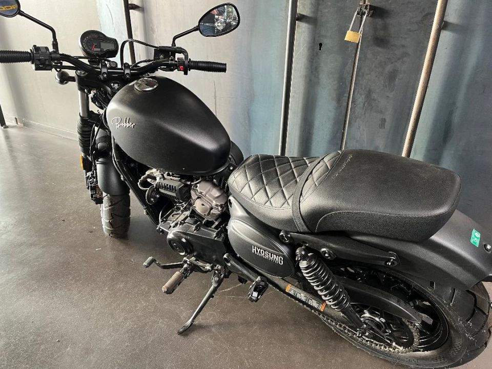 HYOSUNG BOBBER 300 4