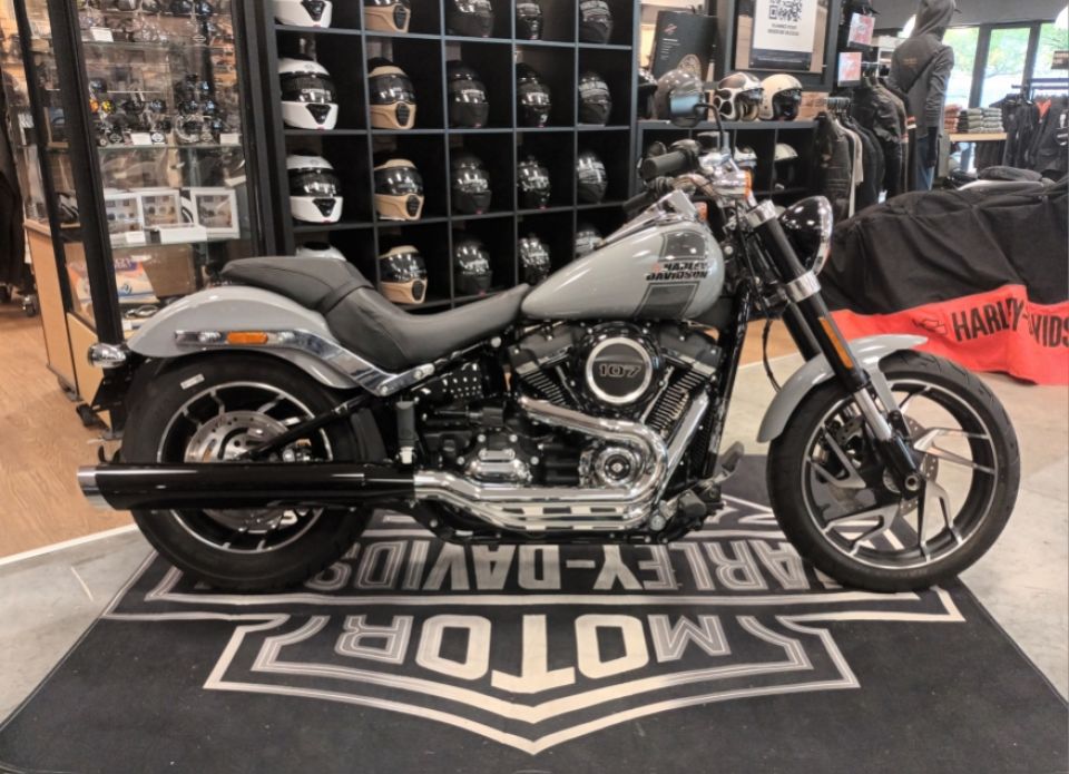 HARLEY-DAVIDSON SOFTAIL SPORT GLIDE 1745 4