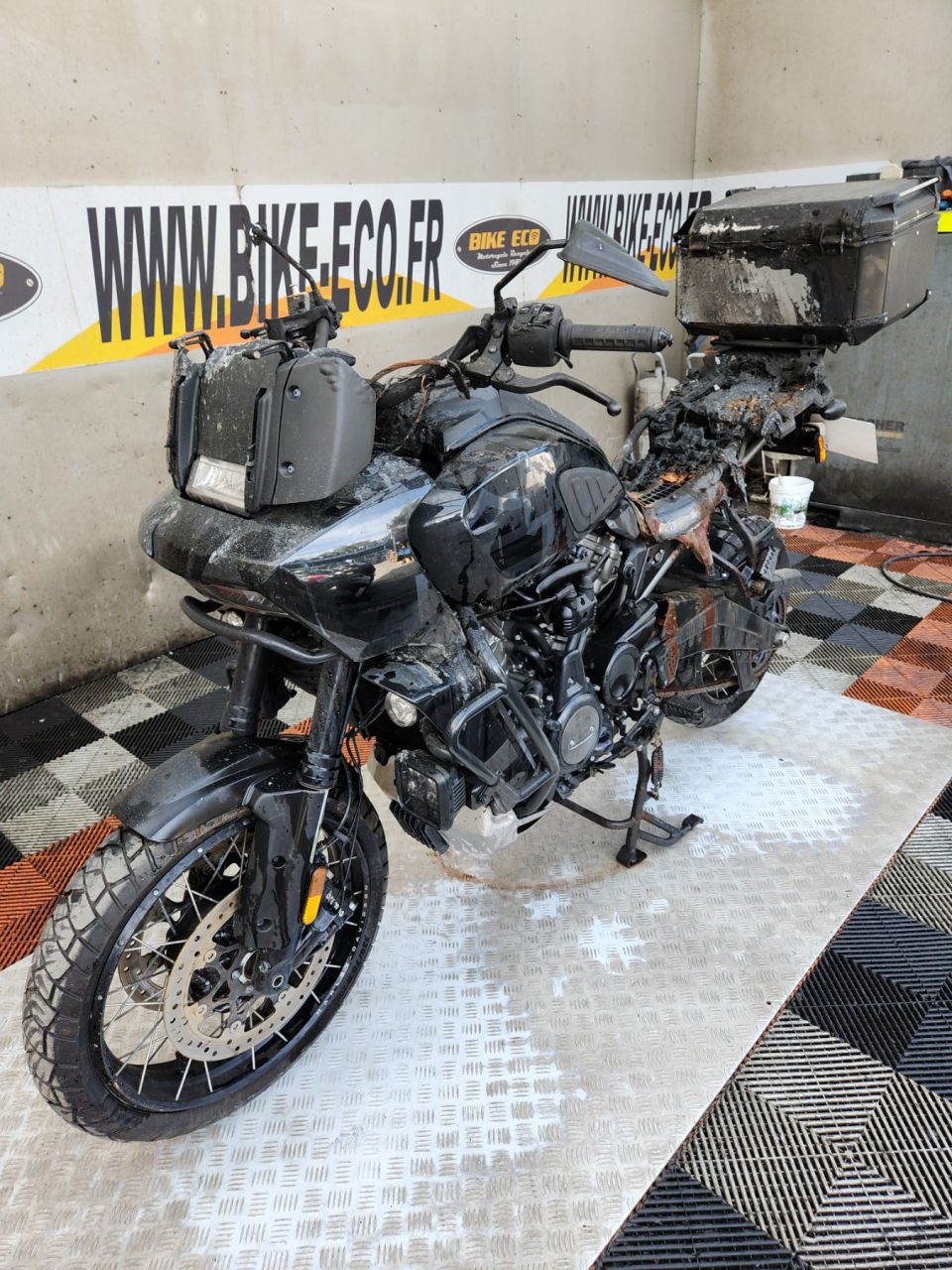 HARLEY-DAVIDSON ADVENTURE PAN AMERICA 1250 4