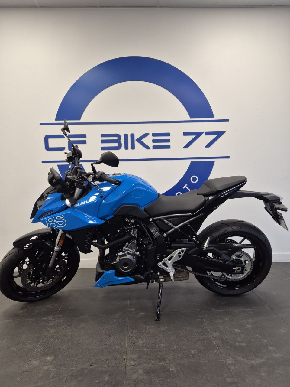 SUZUKI GSX-8S 4