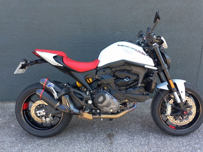 DUCATI MONSTER + 4