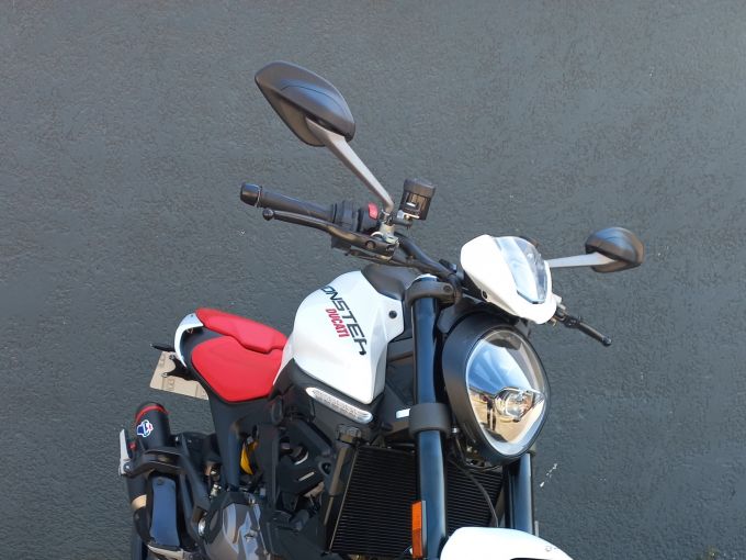 DUCATI MONSTER + 4