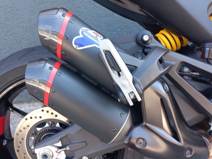 DUCATI MONSTER + 4