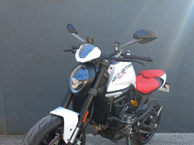 DUCATI MONSTER + 4