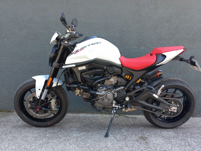 DUCATI MONSTER + 4
