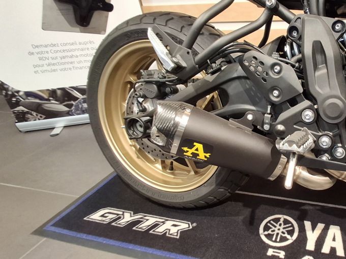 YAMAHA XSR 700 XTRIBUTE 4