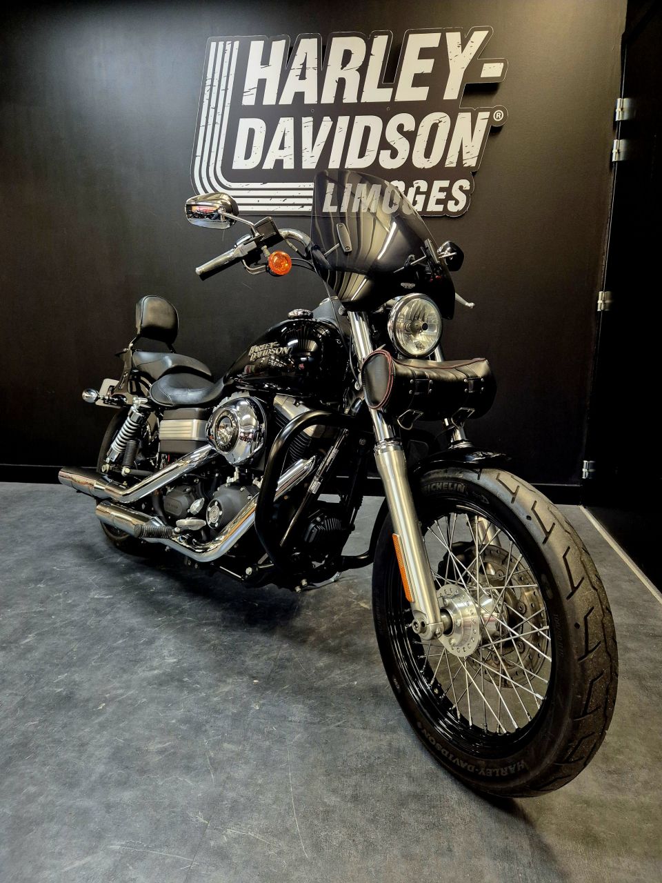 HARLEY-DAVIDSON DYNA STREET BOB 1584 4