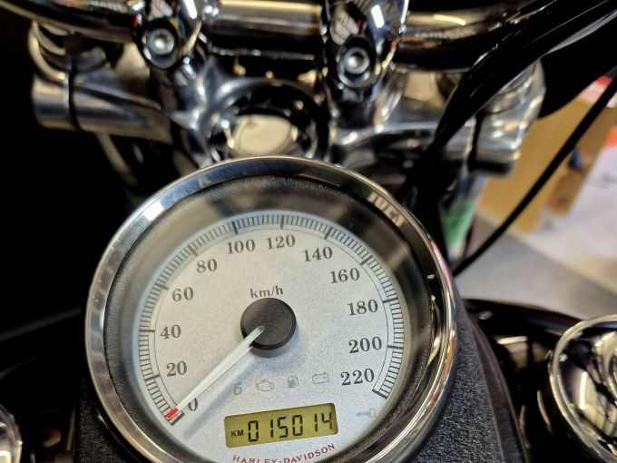 HARLEY-DAVIDSON DYNA STREET BOB 1584 4