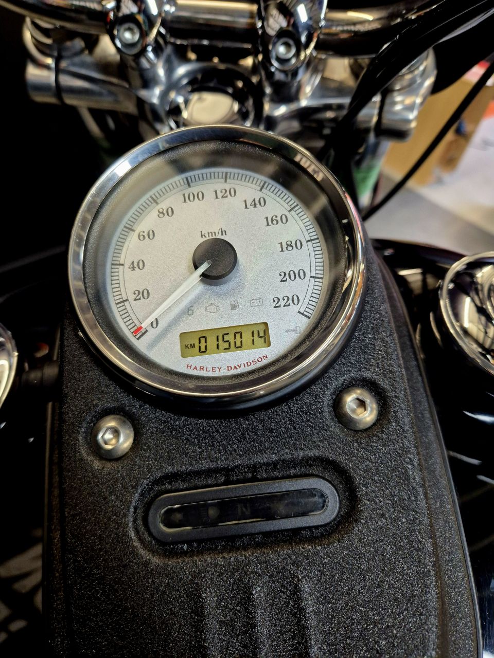 HARLEY-DAVIDSON DYNA STREET BOB 1584 4