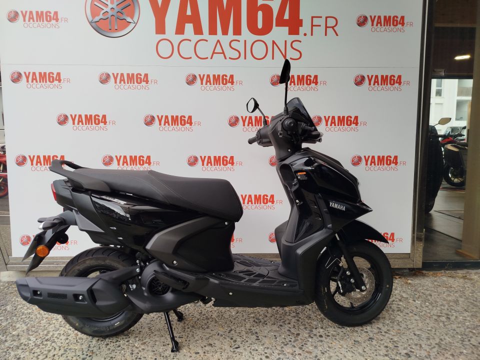 YAMAHA RayZR 125 4