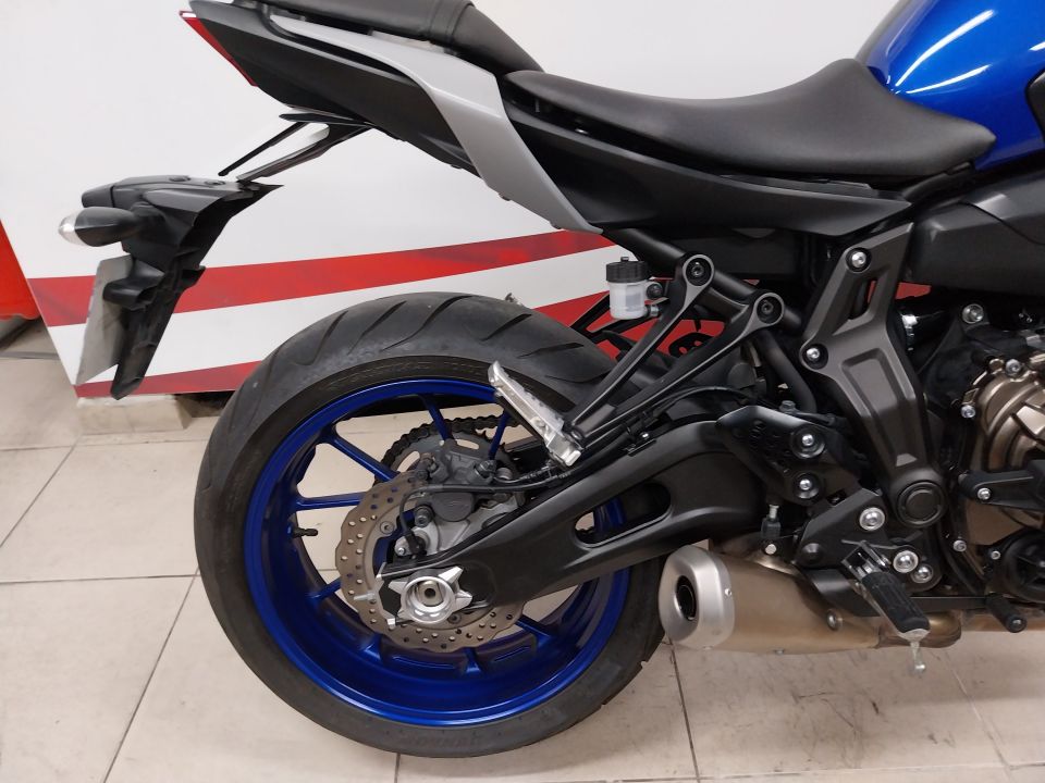 YAMAHA MT 07 BRIDE  A2 4