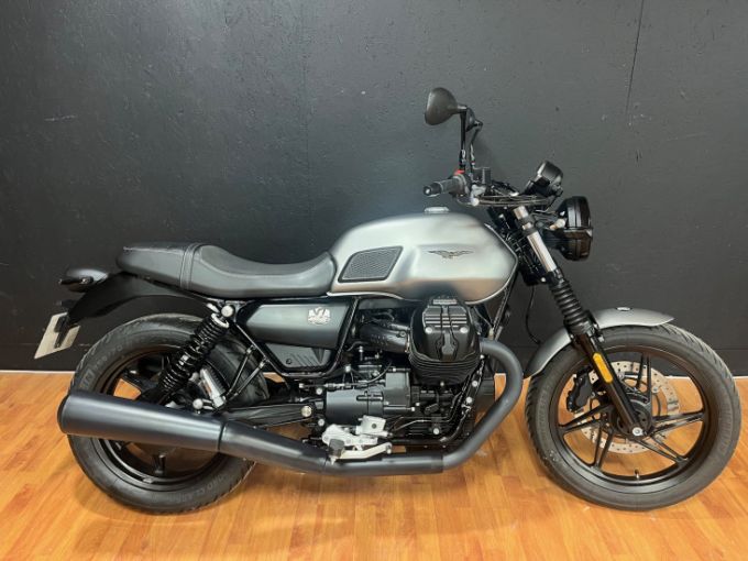 MOTO GUZZI V7 Special 850 4