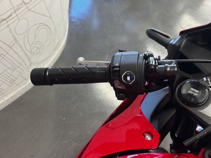 HONDA CBR 500 R 4