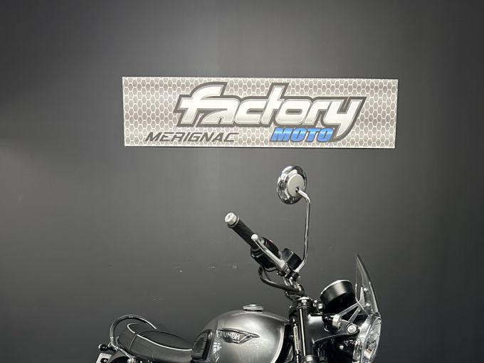 TRIUMPH BONNEVILLE T120 4