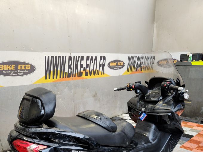 SUZUKI BURGMAN 650 4