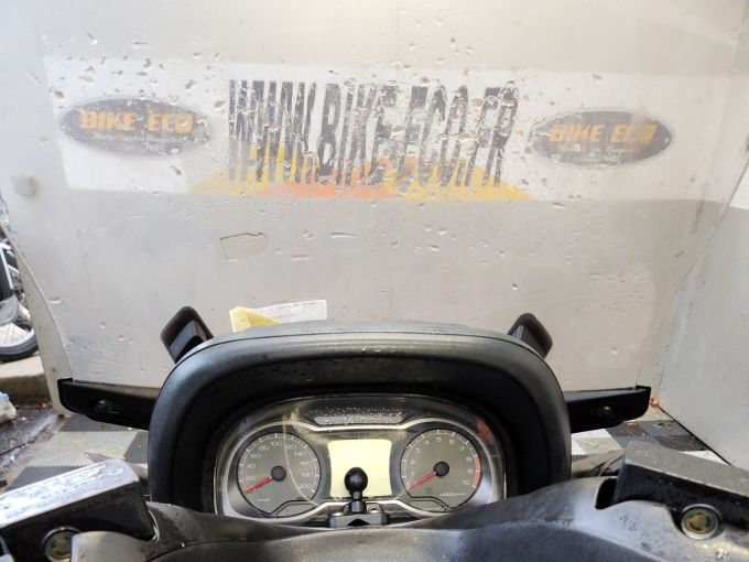 SUZUKI BURGMAN 650 4