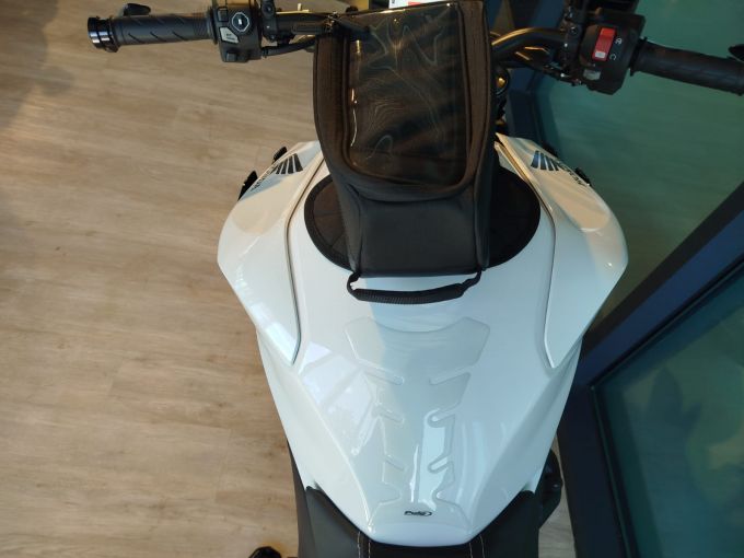 HONDA CB 1000 Hornet 4