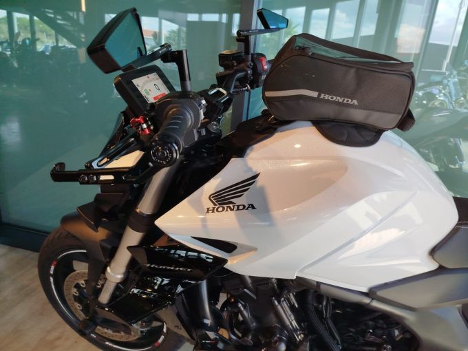 HONDA CB 1000 Hornet 4