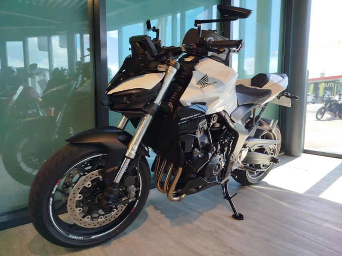 HONDA CB 1000 Hornet 4