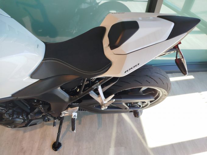 HONDA CB 1000 Hornet 4