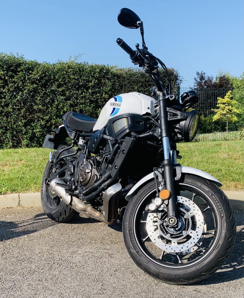 YAMAHA XSR 700 ABS 4