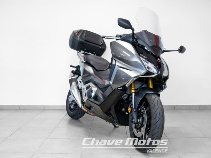 HONDA FORZA 750 4