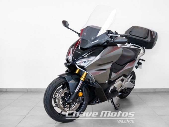 HONDA FORZA 750 4