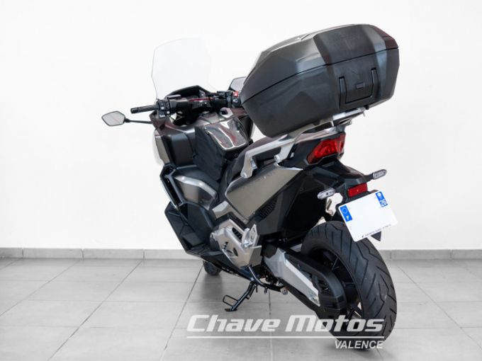 HONDA FORZA 750 4