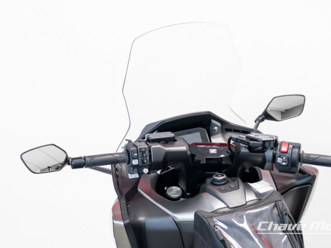 HONDA FORZA 750 4