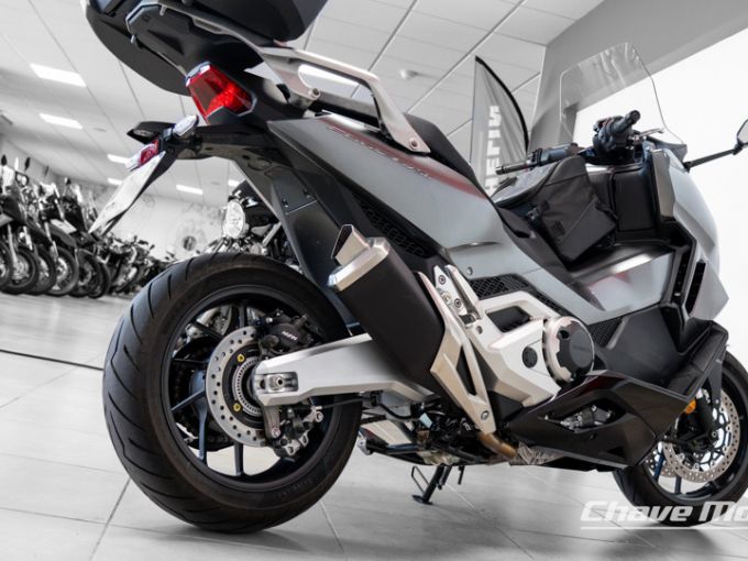 HONDA FORZA 750 4