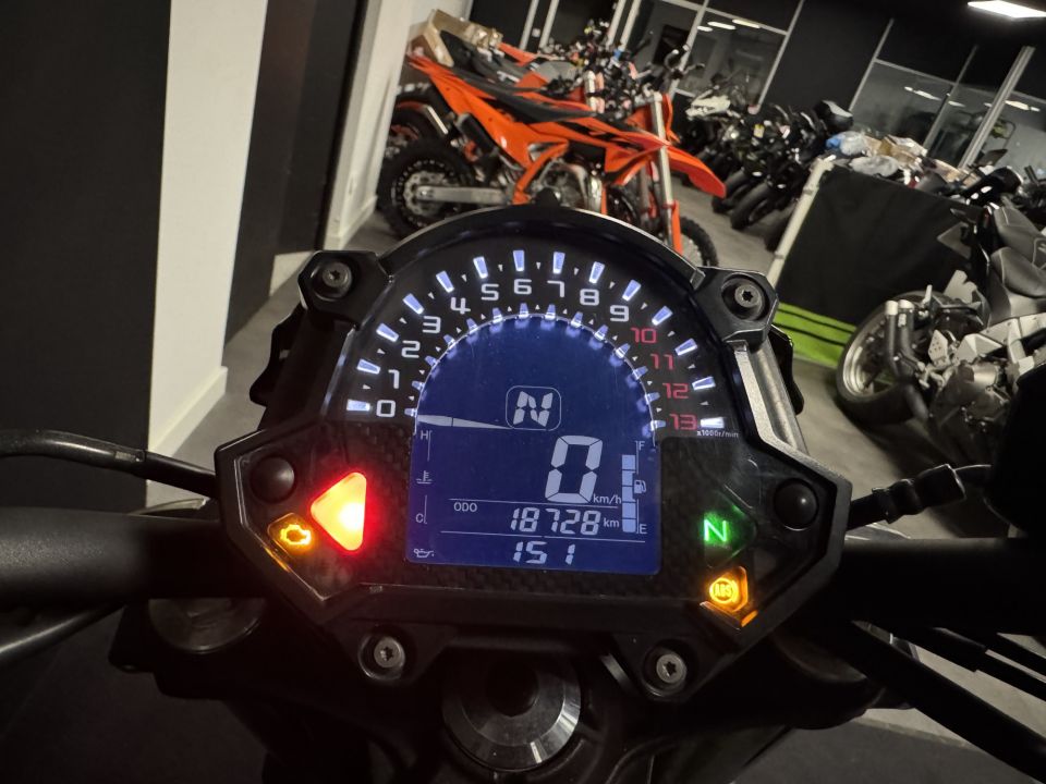 KAWASAKI Z 650 (47.5CV) 4